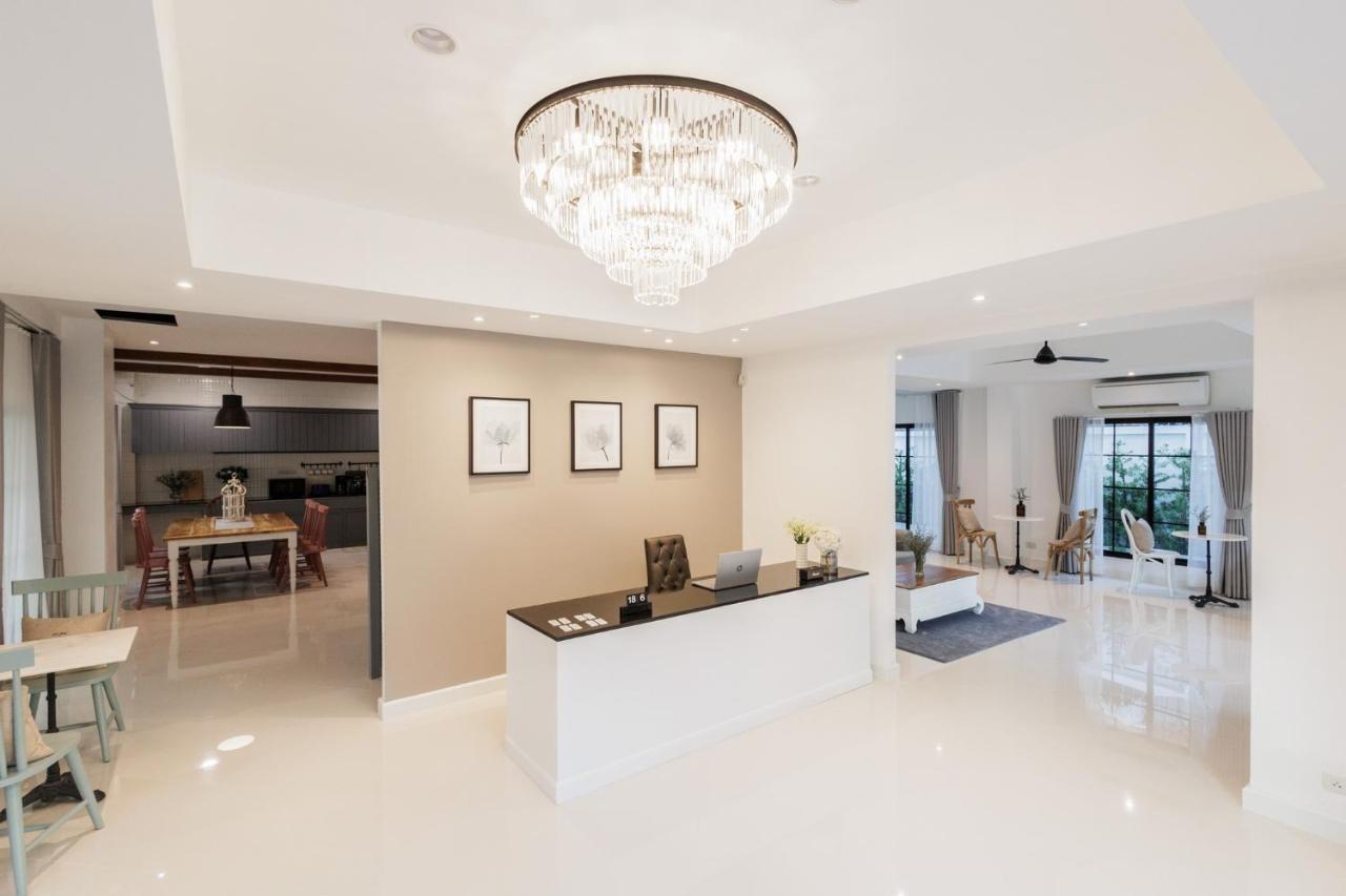 ที่พัก Casa Luna กรุงเทพมหานคร